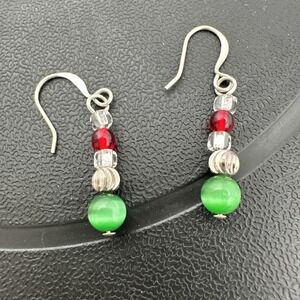 Beaded Dangle Earrings Red Green Silver Tone Holiday Christmas‎ Jewelry